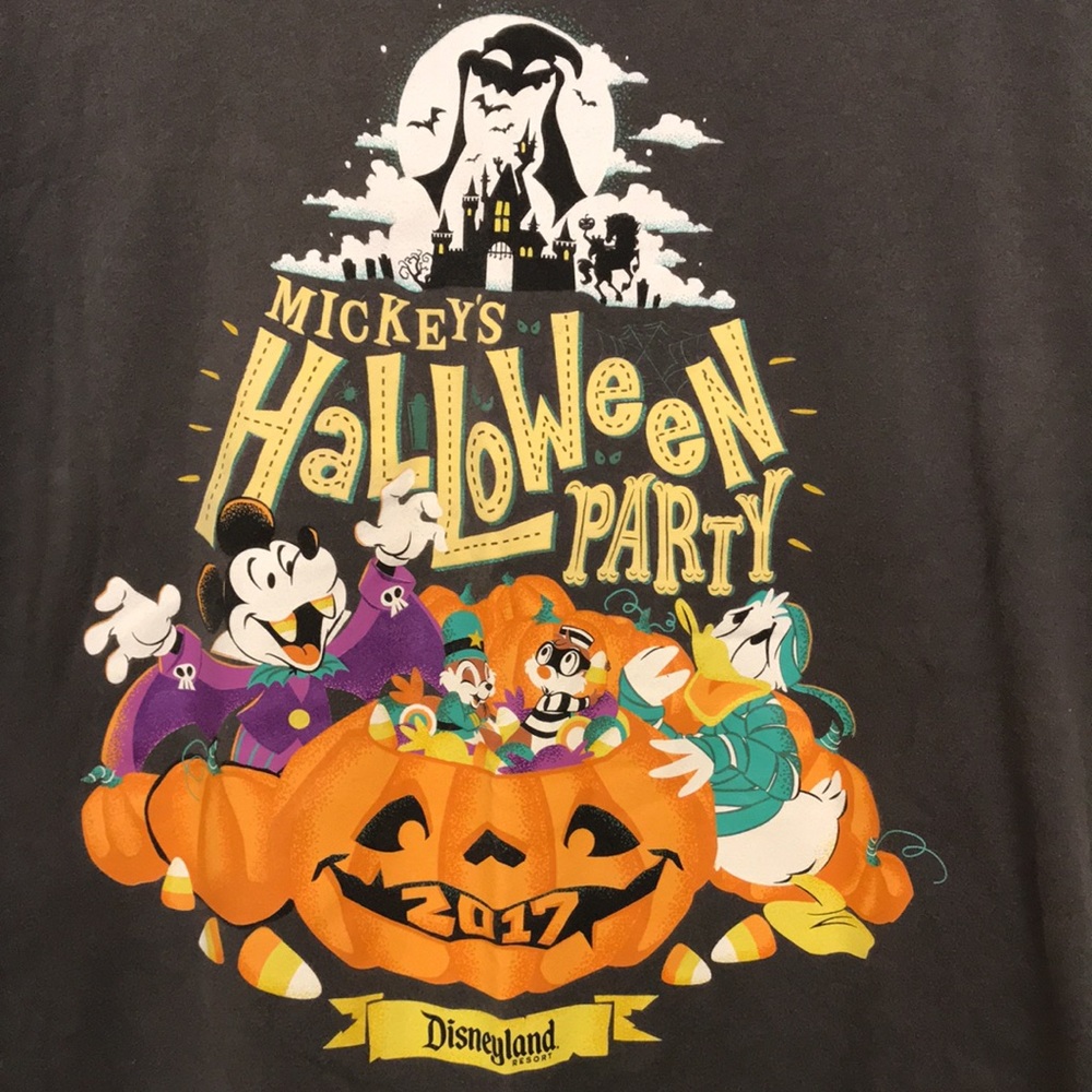 Disney Parks Halloween tshirt
